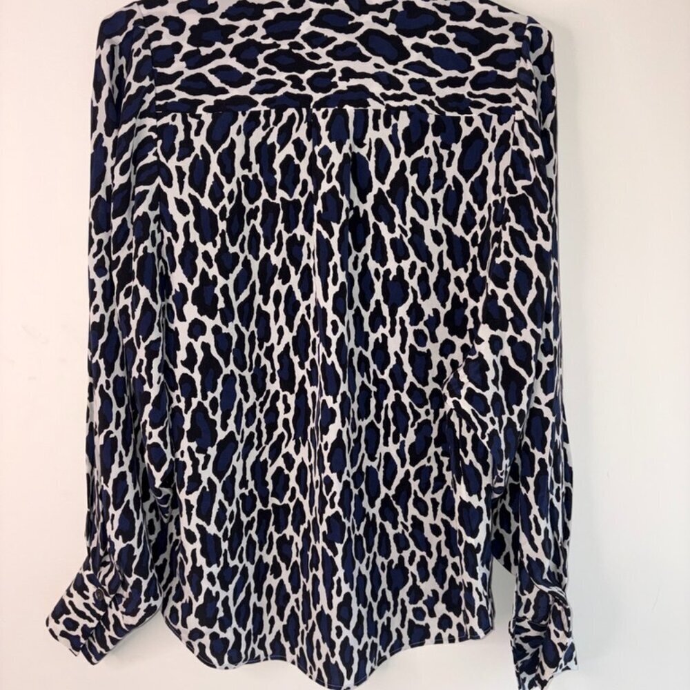 Equipment Collarless Oversize Cuff Silk Shanton Shirt Navy Blouse Size Small - Picture 10 of 13